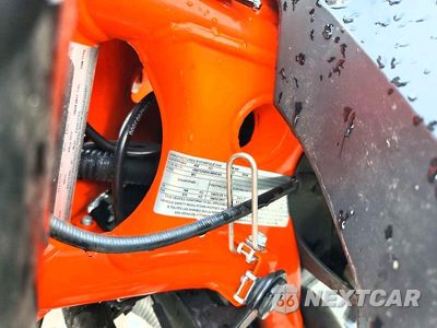 Zdjęcie 10 z 10 samochodu: 2020 KTM 890 DUKE R VIN:VBKTU9400LM800583 - miniatura