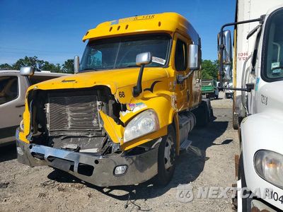 Drugie zdjęcie samochodu z przodu: 2013 FREIGHTLINER CASCADIA 125 VIN:3AKJGLDRXDSBA8491 - miniatura