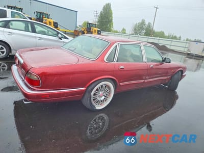 Trzecie zdjęcie samochodu z tyłu: 1995 JAGUAR VANDENPLAS VIN:SAJKX1748SC723259 - miniatura