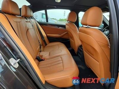 Zdjęcie 10 z 13 samochodu: 2019 BMW 530 XI VIN:WBAJA7C50KG911003 - miniatura
