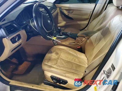 Zdjęcie 7 z 13 samochodu: 2013 BMW 335 I VIN:WBA3A9C51DF475940 - miniatura
