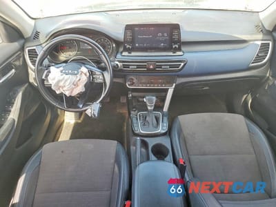 Zdjęcie 8 z 12 samochodu: 2023 KIA SELTOS S VIN:KNDEU2AA1P7368895 - miniatura