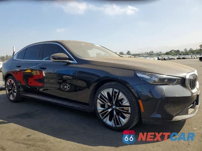 Czwarte zdjęcie samochodu z boku: 2024 BMW 530 I VIN:WBA43FJ02RCS94567 - miniatura