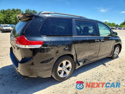 Trzecie zdjęcie samochodu z tyłu: 2013 TOYOTA SIENNA XLE 8-PASSENGER VIN:5TDYK3DC5DS316502 - miniatura