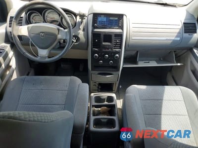 Zdjęcie 8 z 13 samochodu: 2010 DODGE GRAND CARAVAN SE VIN:2D4RN4DE0AR258017 - miniatura