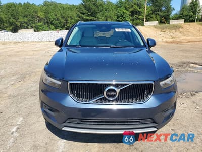 Piąte zdjęcie samochodu w środku: 2021 VOLVO XC40 T5 MOMENTUM VIN:YV4162UK8M2478006 - miniatura