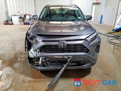 Piąte zdjęcie samochodu w środku: 2025 TOYOTA RAV4 XLE VIN:2T3P1RFV3SC521443 - miniatura