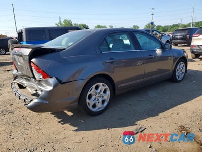 Trzecie zdjęcie samochodu z tyłu: 2011 FORD FUSION SE VIN:3FAHP0HA1BR346630 - miniatura