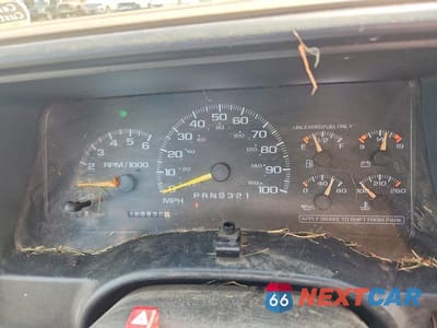 Zdjęcie 9 z 12 samochodu: 1998 GMC SIERRA C1500 VIN:1GTEC14MXWZ507590 - miniatura