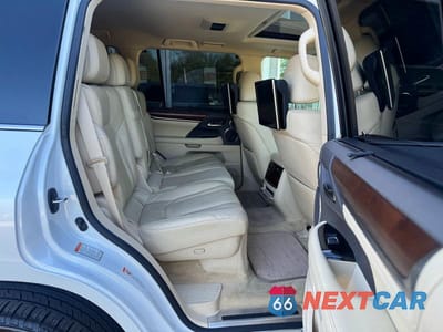 Zdjęcie 6 z 14 samochodu: 2016 LEXUS LX 570 VIN:JTJHY7AX3G4213685 - miniatura