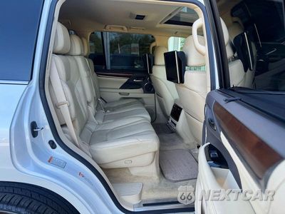 Zdjęcie 6 z 14 samochodu: 2016 LEXUS LX 570 VIN:JTJHY7AX3G4213685 - miniatura
