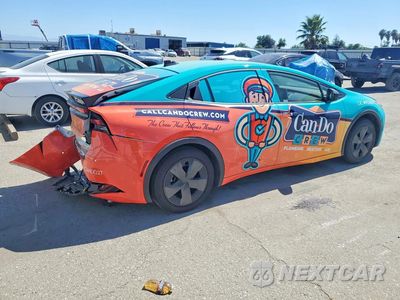 Trzecie zdjęcie samochodu z tyłu: 2026 TOYOTA PRIUS LE VIN:JTDACAAU5T3079056 - miniatura