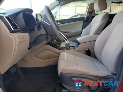 Zdjęcie 7 z 12 samochodu: 2019 HYUNDAI TUCSON SE VIN:KM8J23A46KU979418 - miniatura