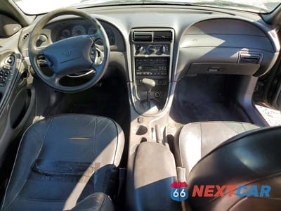 Zdjęcie 8 z 12 samochodu: 2001 FORD MUSTANG VIN:1FAFP44421F200263 - miniatura