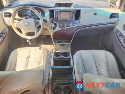 Zdjęcie 8 z 13 samochodu: 2012 TOYOTA SIENNA XLE 7-PASSENGER VIN:5TDDK3DC5CS042019 - miniatura