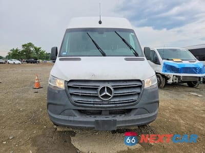 Piąte zdjęcie samochodu w środku: 2022 MERCEDES-BENZ SPRINTER 2500 DELIVERY VAN VIN:W1Y4ECHY2NT097900 - miniatura
