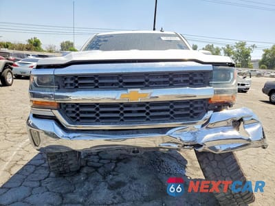 Piąte zdjęcie samochodu w środku: 2017 CHEVROLET SILVERADO C1500 LT VIN:3GCPCREC7HG475410 - miniatura