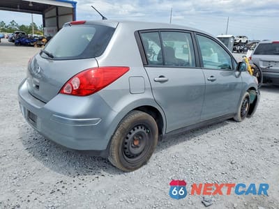 Trzecie zdjęcie samochodu z tyłu: 2011 NISSAN VERSA 1.8 S VIN:3N1BC1CP5BL414060 - miniatura