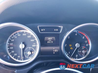 Zdjęcie 9 z 12 samochodu: 2014 MERCEDES-BENZ ML 350 BLUETEC VIN:4JGDA2EB0EA381981 - miniatura