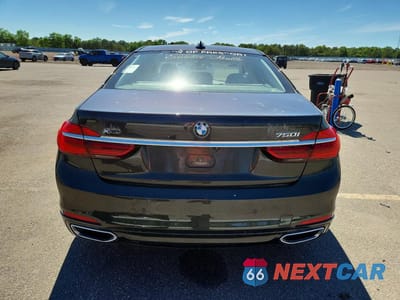Zdjęcie 6 z 13 samochodu: 2016 BMW 750 XI VIN:WBA7F2C53GG420172 - miniatura