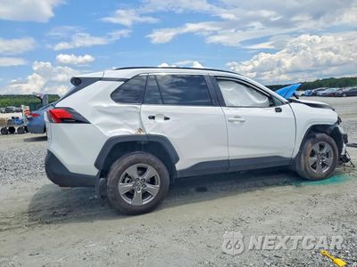 Trzecie zdjęcie samochodu z tyłu: 2025 TOYOTA RAV4 XLE VIN:2T3P1RFV2SC574974 - miniatura