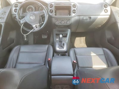 Zdjęcie 8 z 13 samochodu: 2017 VOLKSWAGEN TIGUAN S VIN:WVGAV7AX7HK021496 - miniatura