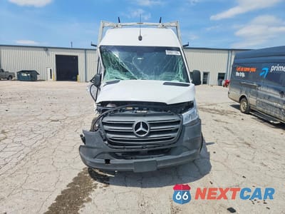 Piąte zdjęcie samochodu w środku: 2022 MERCEDES-BENZ SPRINTER 2500 VIN:W1Y4DBHY7NT096478 - miniatura