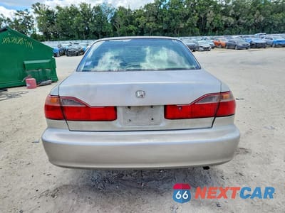 Zdjęcie 6 z 13 samochodu: 1998 HONDA ACCORD EX VIN:1HGCG5655WA183098 - miniatura