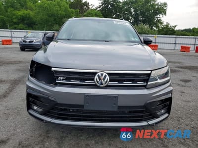Piąte zdjęcie samochodu w środku: 2019 VOLKSWAGEN TIGUAN SE VIN:3VV2B7AX9KM186064 - miniatura