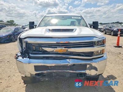 Piąte zdjęcie samochodu w środku: 2017 CHEVROLET SILVERADO C2500 HEAVY DUTY VIN:1GC2CUEY7HZ388521 - miniatura