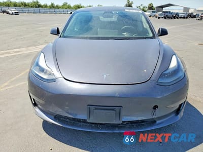 Piąte zdjęcie samochodu w środku: 2023 TESLA MODEL 3 VIN:5YJ3E1EA8PF516236 - miniatura