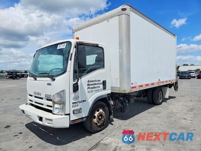 2014 ISUZU NPR HD BOX TRUCK JALC4W168E7004494 - główne zdjęcie licytacji z USA - miniatura