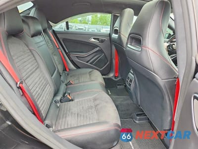 Zdjęcie 10 z 13 samochodu: 2018 MERCEDES-BENZ CLA 45 AMG VIN:WDDSJ5CB6JN524876 - miniatura