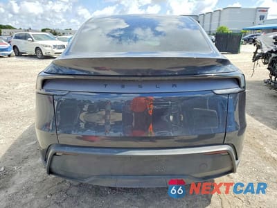 Zdjęcie 6 z 12 samochodu: 2026 TESLA MODEL Y VIN:7SAYGDED0TF401476 - miniatura