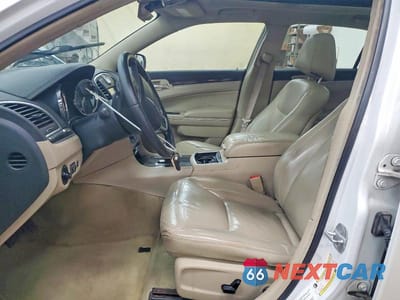 Zdjęcie 7 z 12 samochodu: 2013 CHRYSLER 300 VIN:2C3CCARGXDH533411 - miniatura