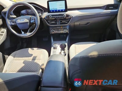 Zdjęcie 8 z 13 samochodu: 2021 FORD ESCAPE SE VIN:1FMCU9G62MUA16405 - miniatura