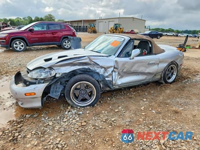 2001 MAZDA MX-5 MIATA BASE JM1NB353710215882 - główne zdjęcie licytacji z USA - miniatura