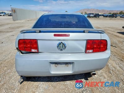 Zdjęcie 6 z 14 samochodu: 2006 FORD MUSTANG VIN:1ZVFT80N865204758 - miniatura