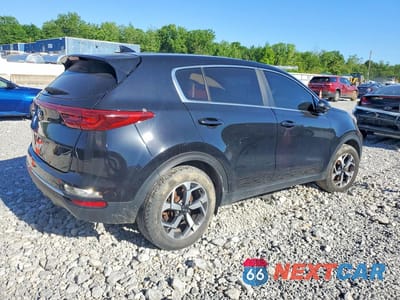 Trzecie zdjęcie samochodu z tyłu: 2020 KIA SPORTAGE LX VIN:KNDPM3AC3L7701561 - miniatura