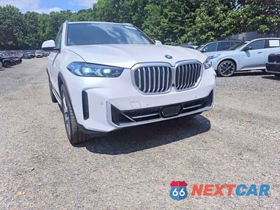 Trzecie zdjęcie samochodu z tyłu: 2026 BMW X5 XDRIVE40I VIN:5UX23EU09T9238757 - miniatura