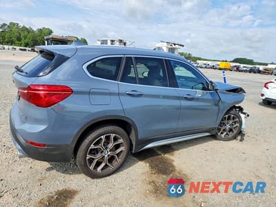 Trzecie zdjęcie samochodu z tyłu: 2021 BMW X1 XDRIVE28I VIN:WBXJG9C03M5U39222 - miniatura
