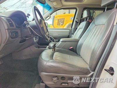 Zdjęcie 7 z 13 samochodu: 2002 MERCURY MOUNTAINEER VIN:4M2ZU86W92UJ13604 - miniatura