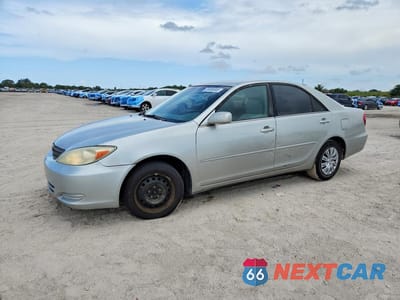 2002 TOYOTA CAMRY LE 4T1BE32K52U029284 - główne zdjęcie licytacji z USA - miniatura