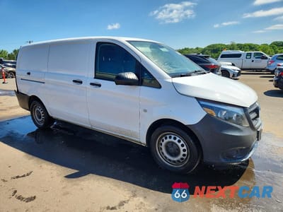 Czwarte zdjęcie samochodu z boku: 2016 MERCEDES-BENZ METRIS VIN:WD3PG2EA6G3193264 - miniatura