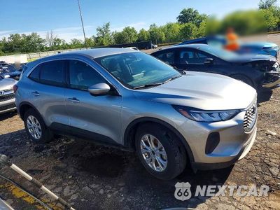 Czwarte zdjęcie samochodu z boku: 2023 FORD ESCAPE ACTIVE VIN:1FMCU9GN4PUB43023 - miniatura