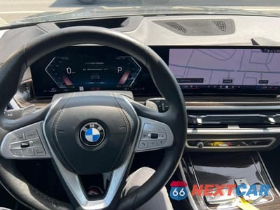 Zdjęcie 7 z 10 samochodu: 2024 BMW X7 XDRIVE40I VIN:5UX23EM00R9S52720 - miniatura