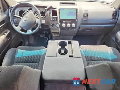 Zdjęcie 8 z 12 samochodu: 2010 TOYOTA TUNDRA DOUBLE CAB SR5 VIN:5TFUY5F11AX102360 - miniatura