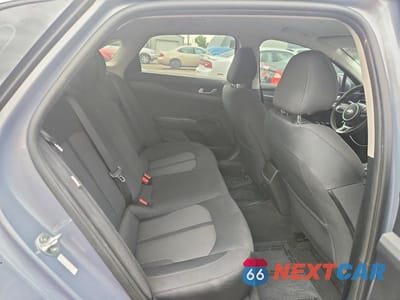 Zdjęcie 10 z 12 samochodu: 2021 KIA K5 LX VIN:5XXG24J26MG017910 - miniatura