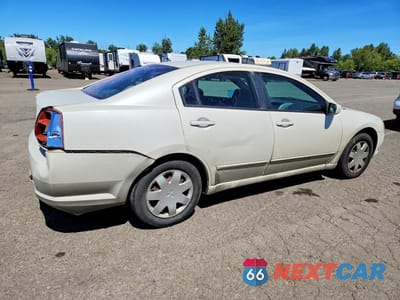 Trzecie zdjęcie samochodu z tyłu: 2004 MITSUBISHI GALANT ES MEDIUM VIN:4A3AB36F64E079921 - miniatura