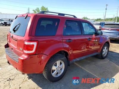 Trzecie zdjęcie samochodu z tyłu: 2010 FORD ESCAPE XLT VIN:1FMCU9DG0AKA31814 - miniatura